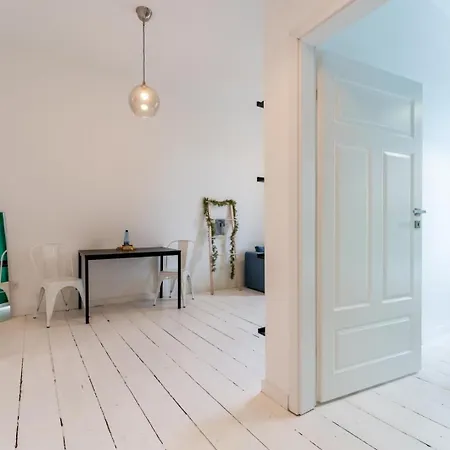 Apartment Przytulne I Budzetowe Na Sienkiewicza Komfort W Zielonym Sercu Wroclawia Wroclaw