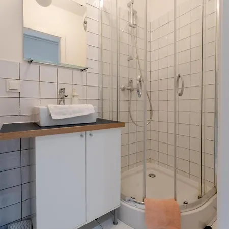 Przytulne I Budzetowe Na Sienkiewicza Komfort W Zielonym Sercu Wroclawia Apartment
